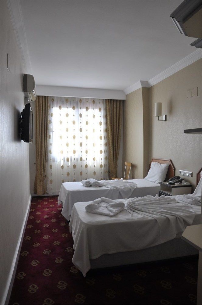 Ugur Otel Mersin  Extérieur photo