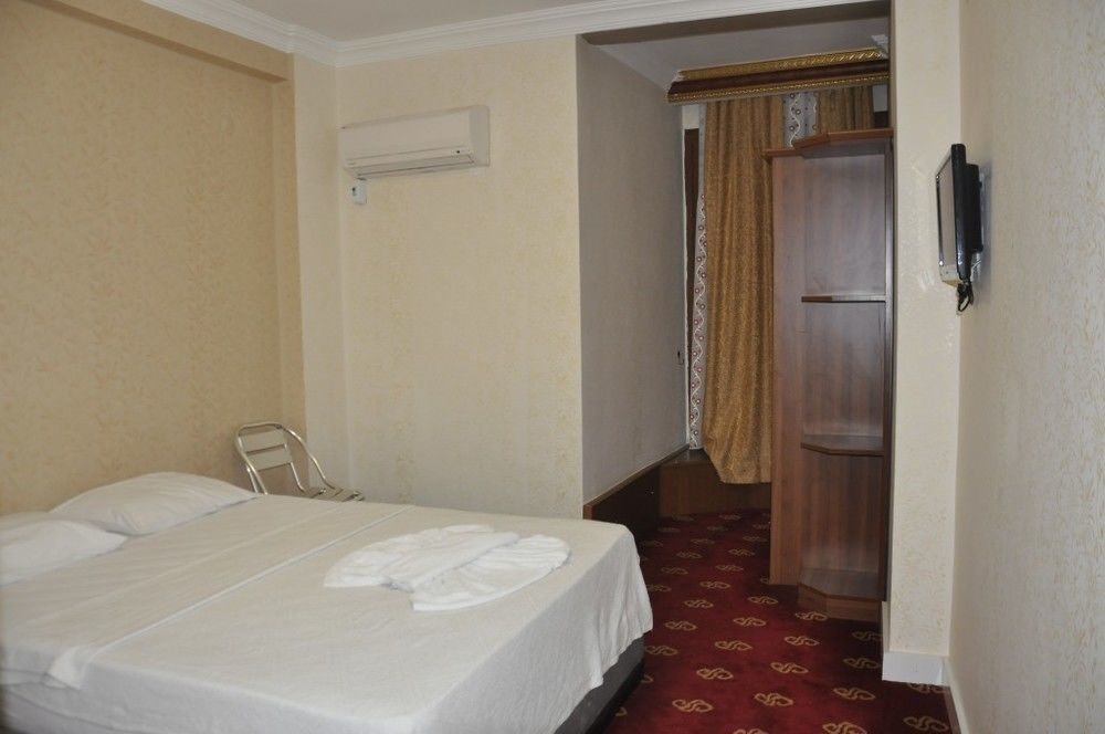 Ugur Otel Mersin  Extérieur photo